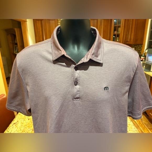Travis Mathew men’s golf polo. sharp purple/maroon w/logos front/back. EUC.Large - Picture 2 of 8